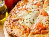 Seafood Pizza