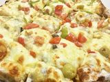 Roumi Cheese Oriental Pizza