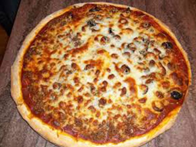 Minced Meat Pizza