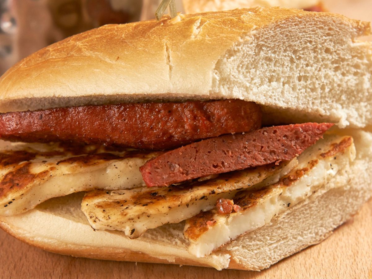 Shami Sausage With Tomato Sauce Sandwich