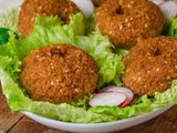 Falafel With Oriental Sausage Platter