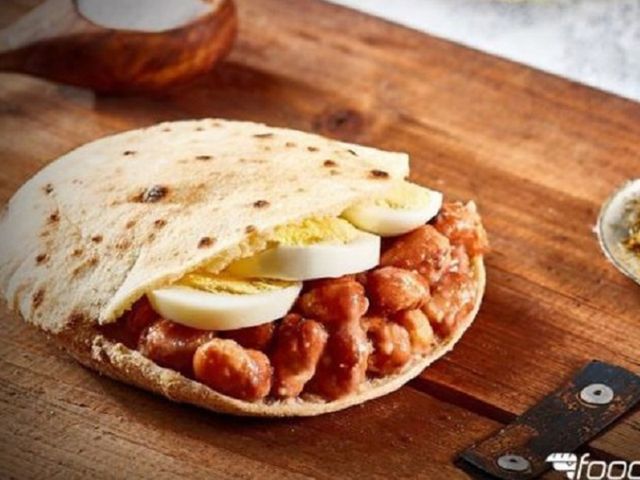 Foul With Eggs Sandwich