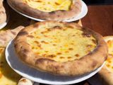 Manoucheh With Mix Cheese And Vegetables