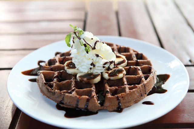 Nutella Chocolate With Fruits And Nuts Waffle