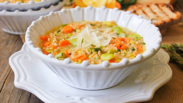 War2et Asaees with Orzo Soup