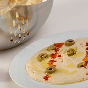 Hummus With Naan