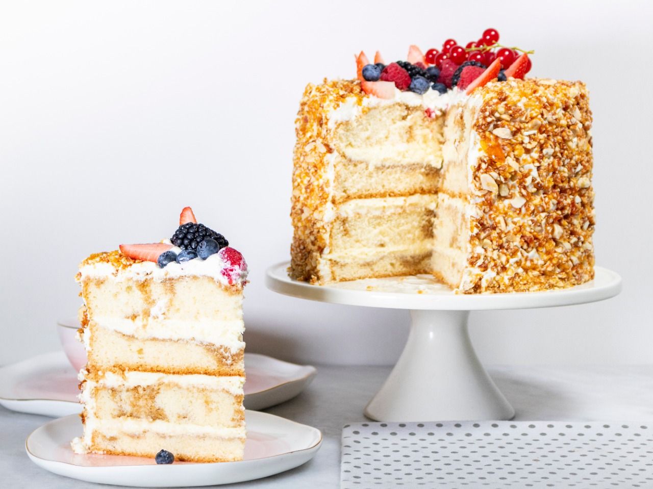 Share more than 130 cake gallery talabat best kidsdream.edu.vn